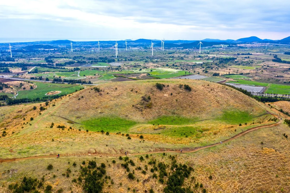 용눈이오름 - 제주여행 여행