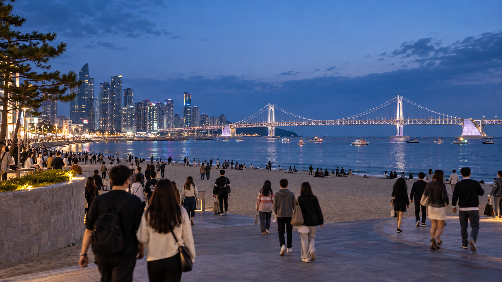 광안대교가 보이는 광안리해수욕장으로 이동하는 저녁 방문객